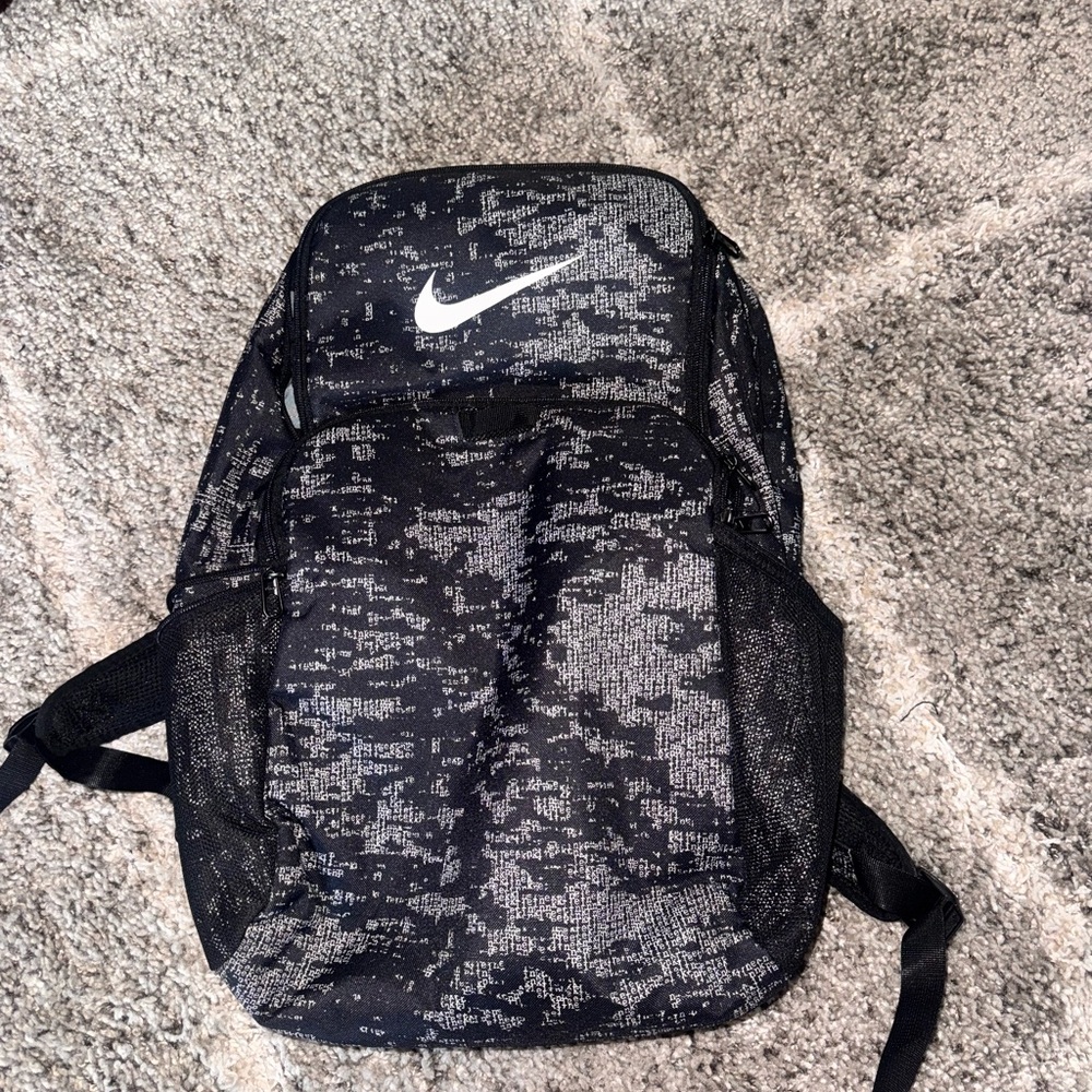 Nike Black and White Men's Backpack